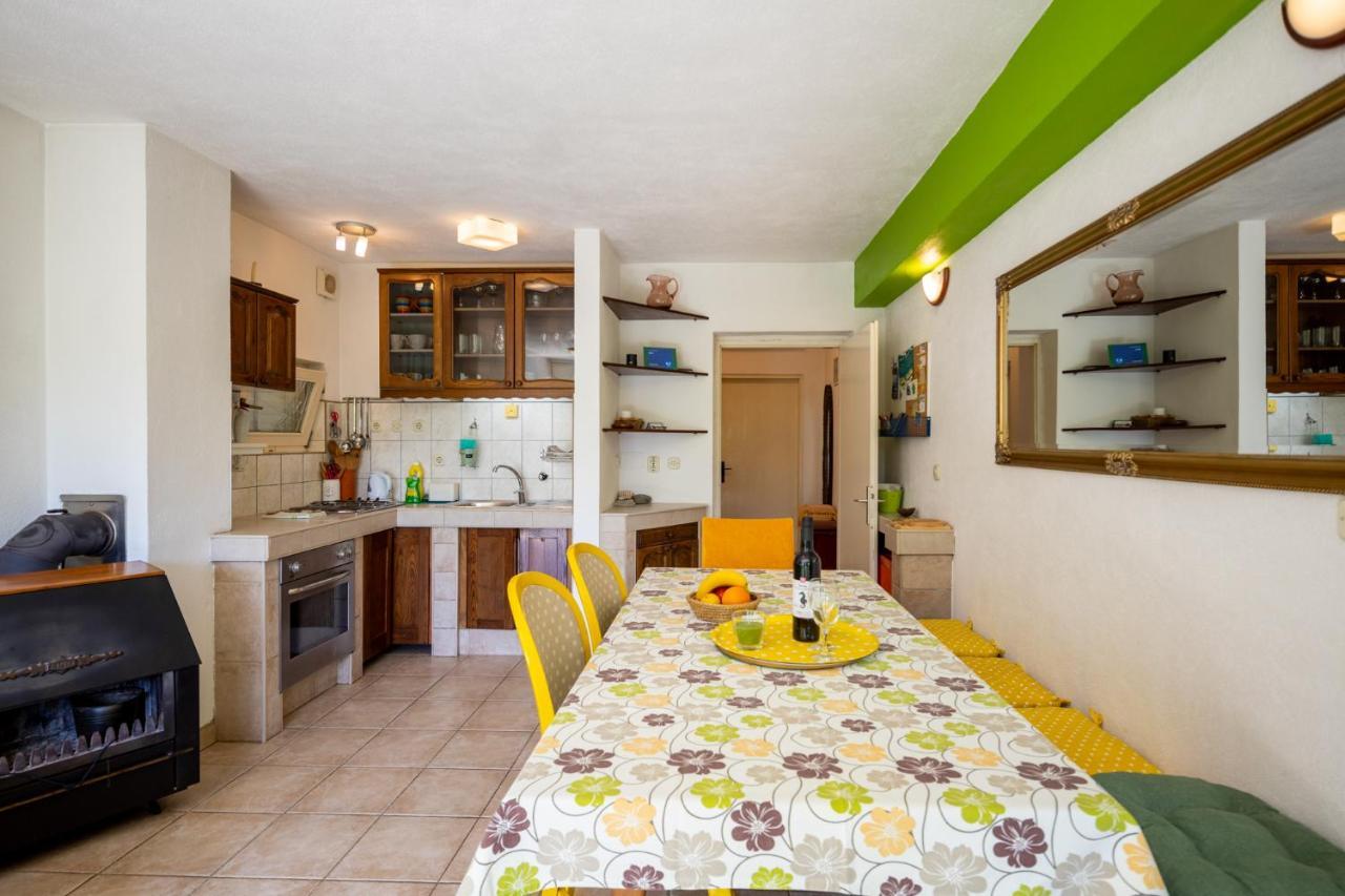 Maris Apartment Свети свети Филип и Яков Екстериор снимка